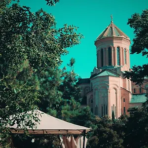 https://hotisi-hotel.alltbilisihotels.com